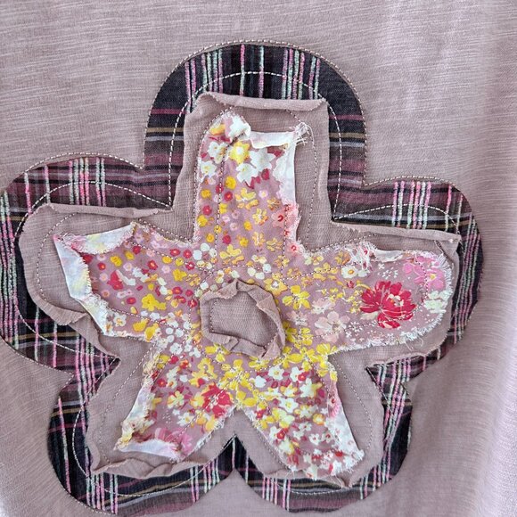 BOUTIQUE BRAND PATCHWORK FLORAL TOP - Picture 9 of 11